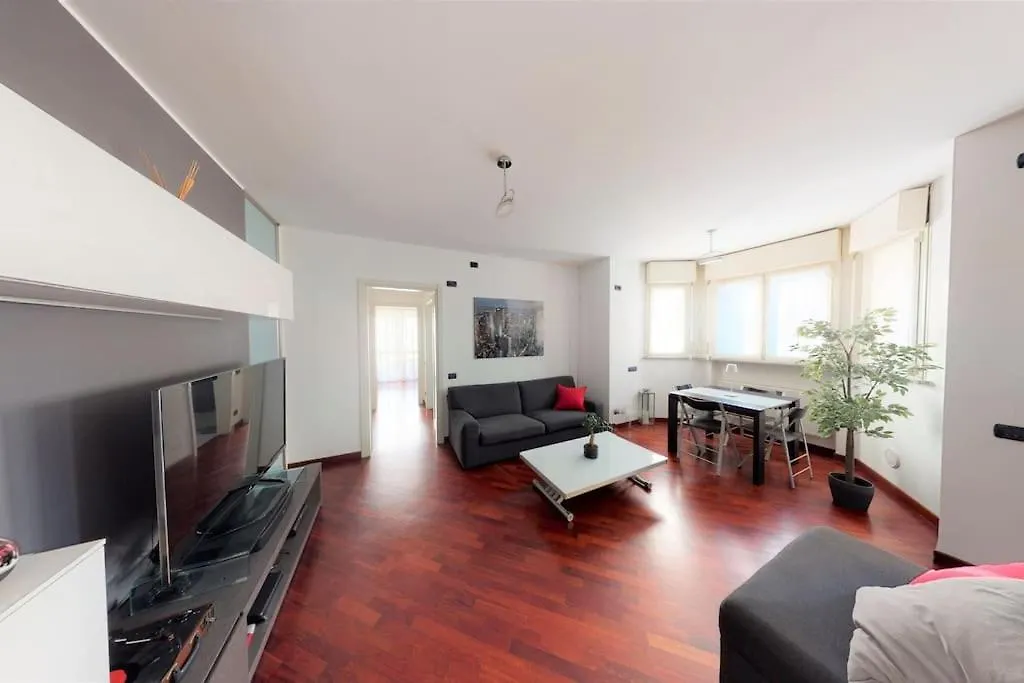 Apartment+Garage Near Novegro Exhibition/Linate location
